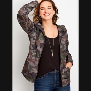 Maurices Camo Zip Up Hooded Windbreaker NWT Size Large
